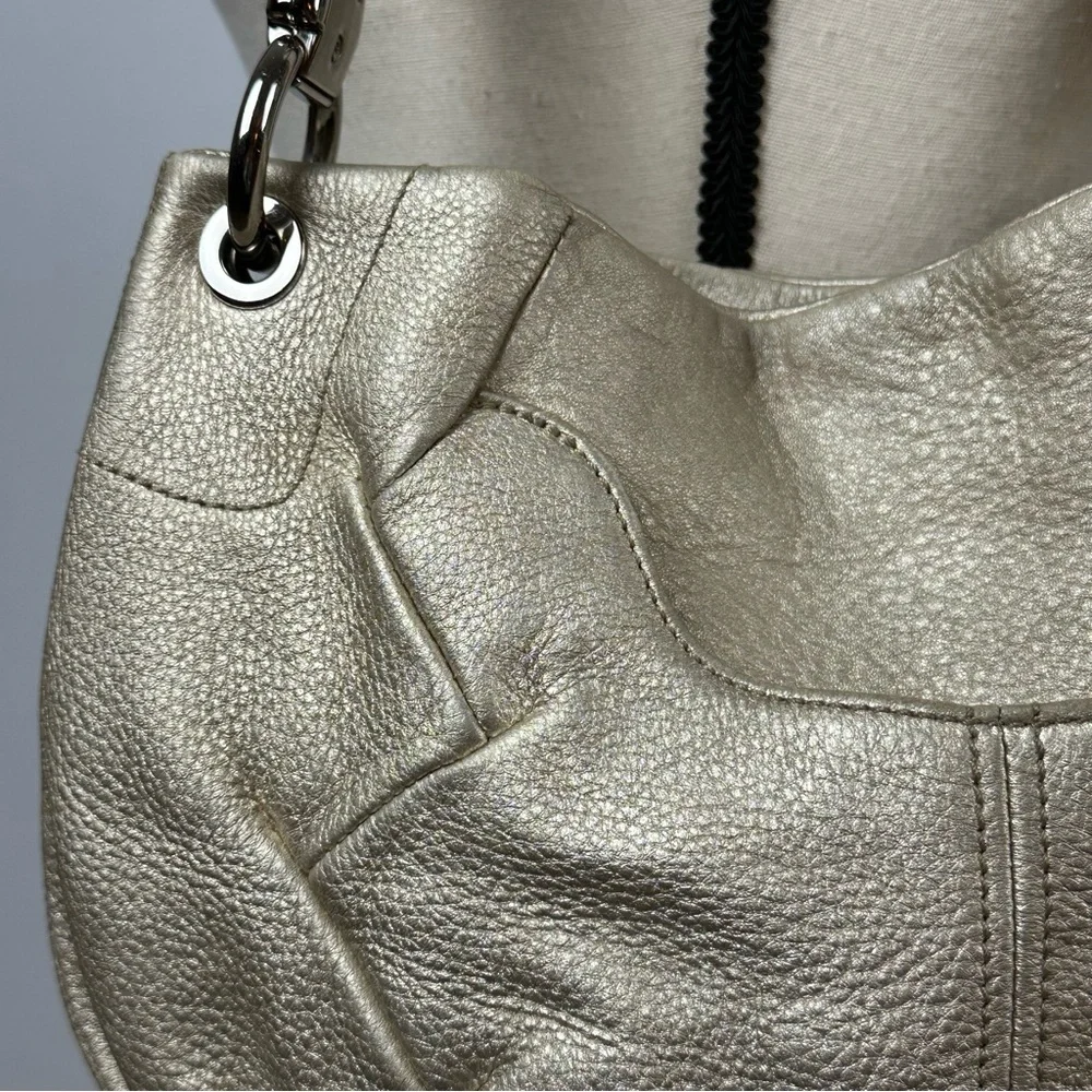 B MAKOWSKY vintage hobo pebbled gold leather shoulder bag